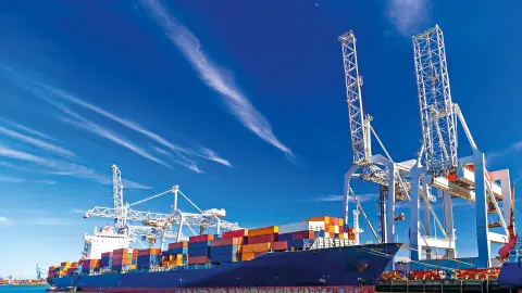 Schiff im Hafen von Rotterdamm-placeholder