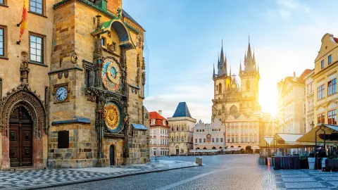 Prager Altstadt im Sonnenlicht-placeholder